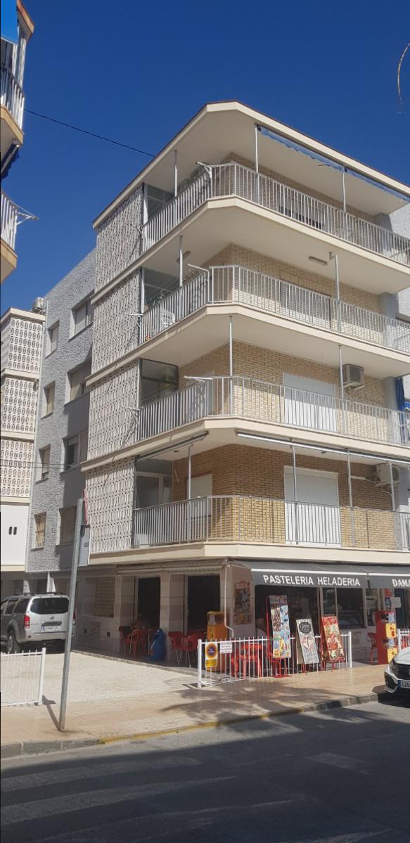 REHABILITACIÓN DE FACHADA EN SANTA POLA
